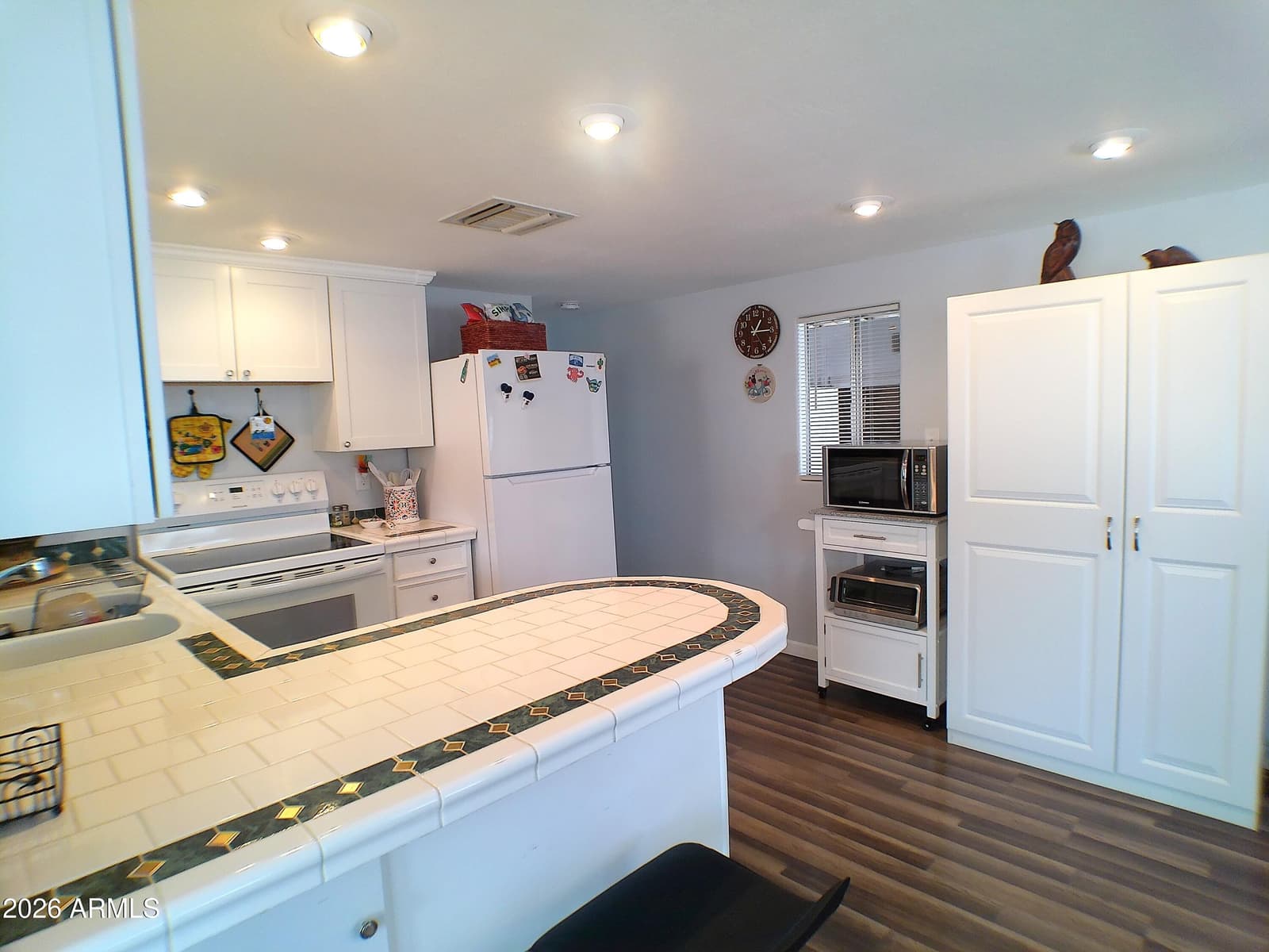 41 W MORRIS Drive, Queen Valley, AZ 85118 — photo 19 of 24