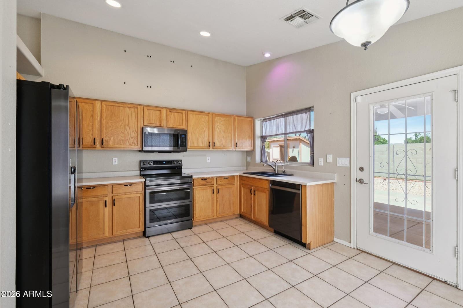 7990 W SOLANO Drive N, Glendale, AZ 85303 — photo 8 of 28
