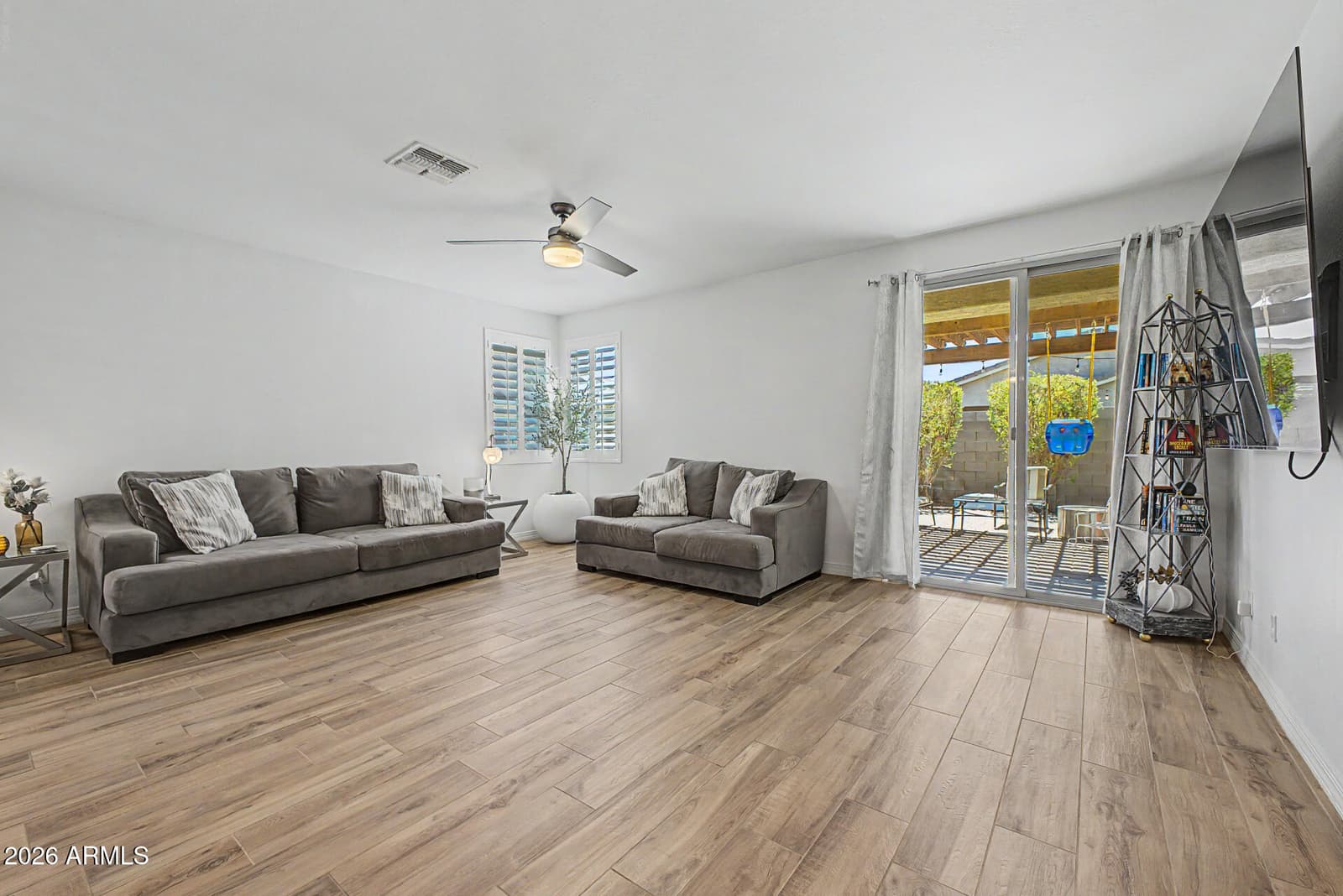 12265 W HIDE Trail, Peoria, AZ 85383 — photo 9 of 31