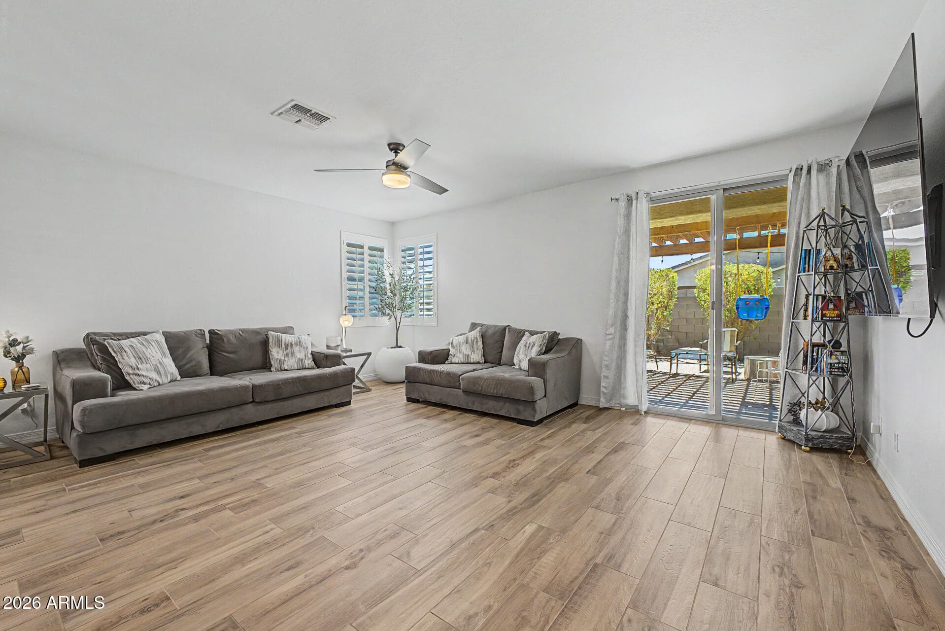 12265 W HIDE Trail, Peoria, AZ 85383 — photo 9 of 31