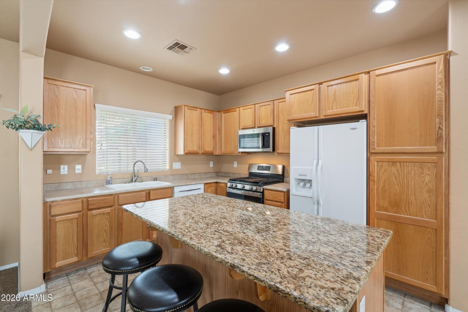 14131 W COUNTRY GABLES Drive, Surprise, AZ 85379 — photo 8 of 27