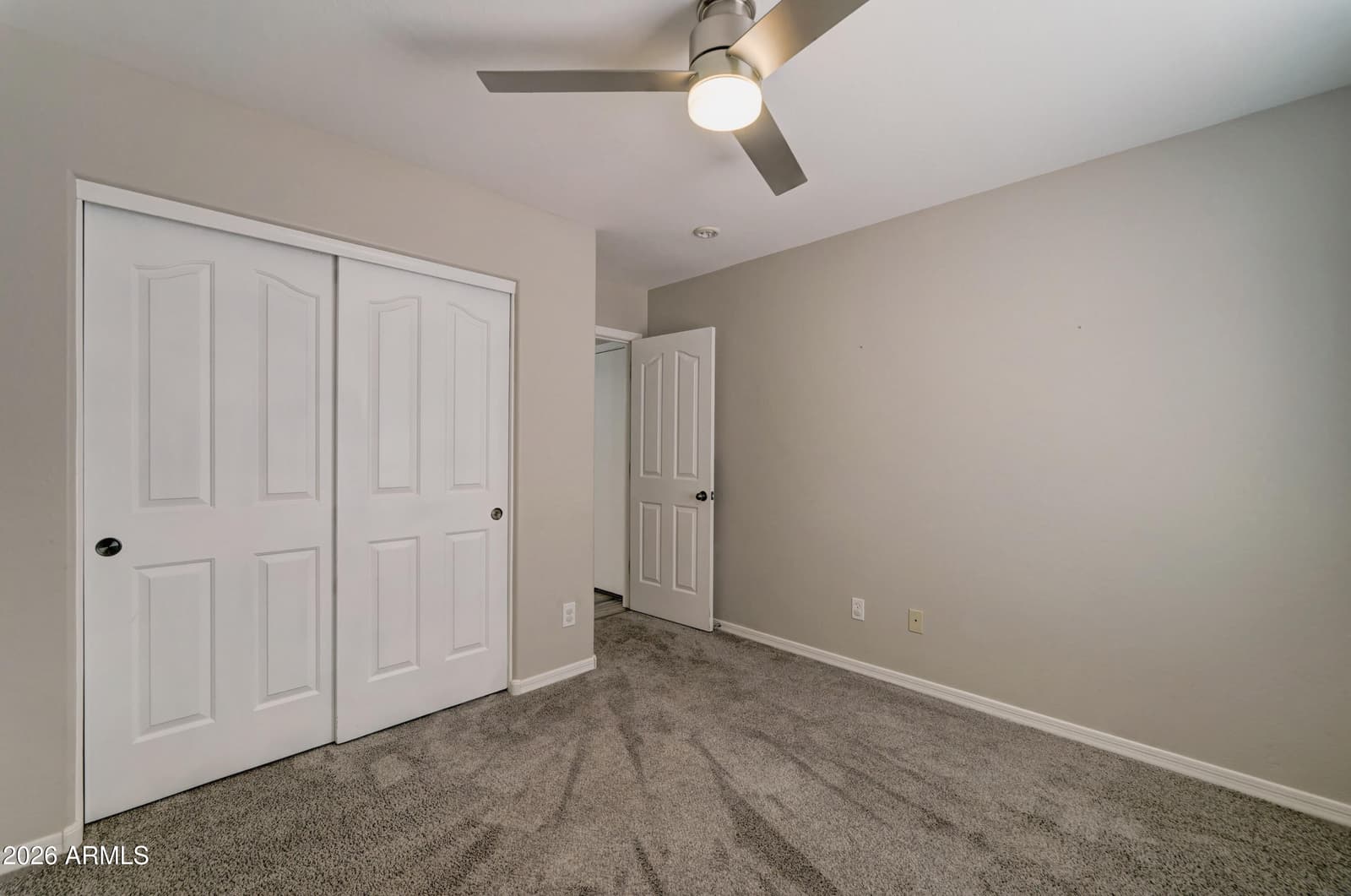 928 W DESERT HILLS Drive, San Tan Valley, AZ 85143 — photo 22 of 31