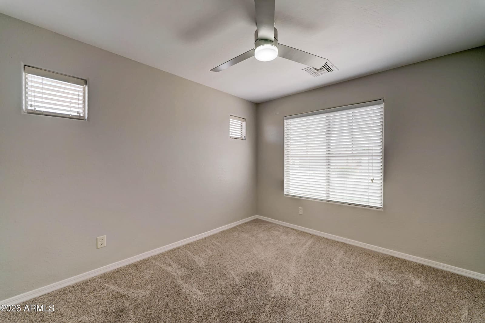 928 W DESERT HILLS Drive, San Tan Valley, AZ 85143 — photo 23 of 31