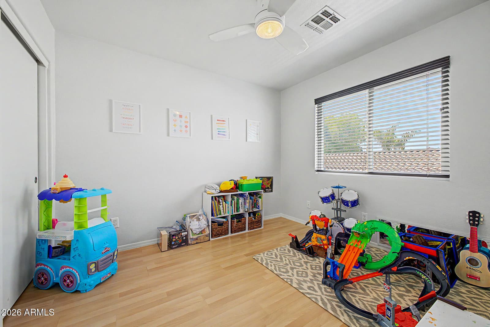 4049 W HACKAMORE Drive, Phoenix, AZ 85083 — photo 22 of 48