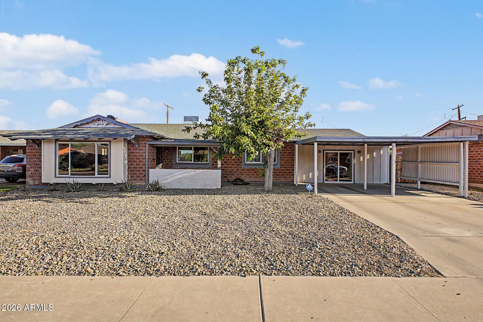 3925 W KRALL Street, Phoenix, AZ 85019
