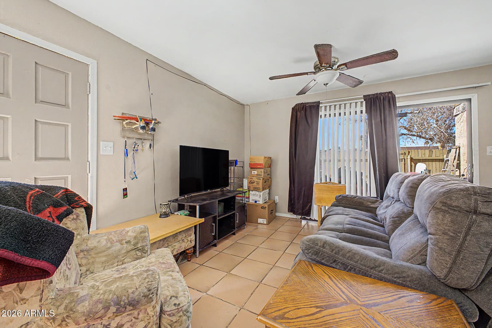 3404 W ECHO Lane, Phoenix, AZ 85051 — photo 4 of 30