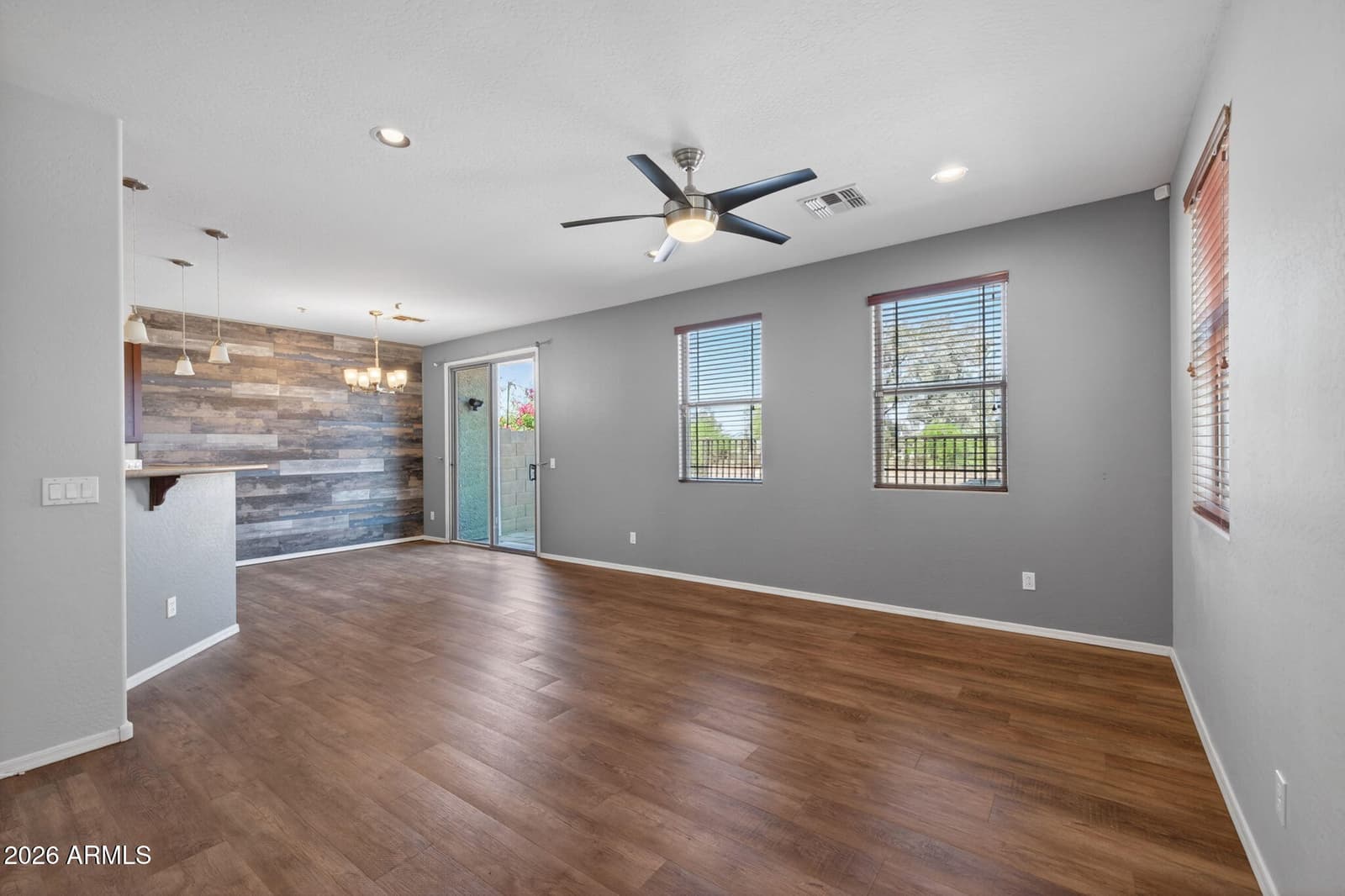 3064 E DUNBAR Drive, Phoenix, AZ 85042 — photo 9 of 38