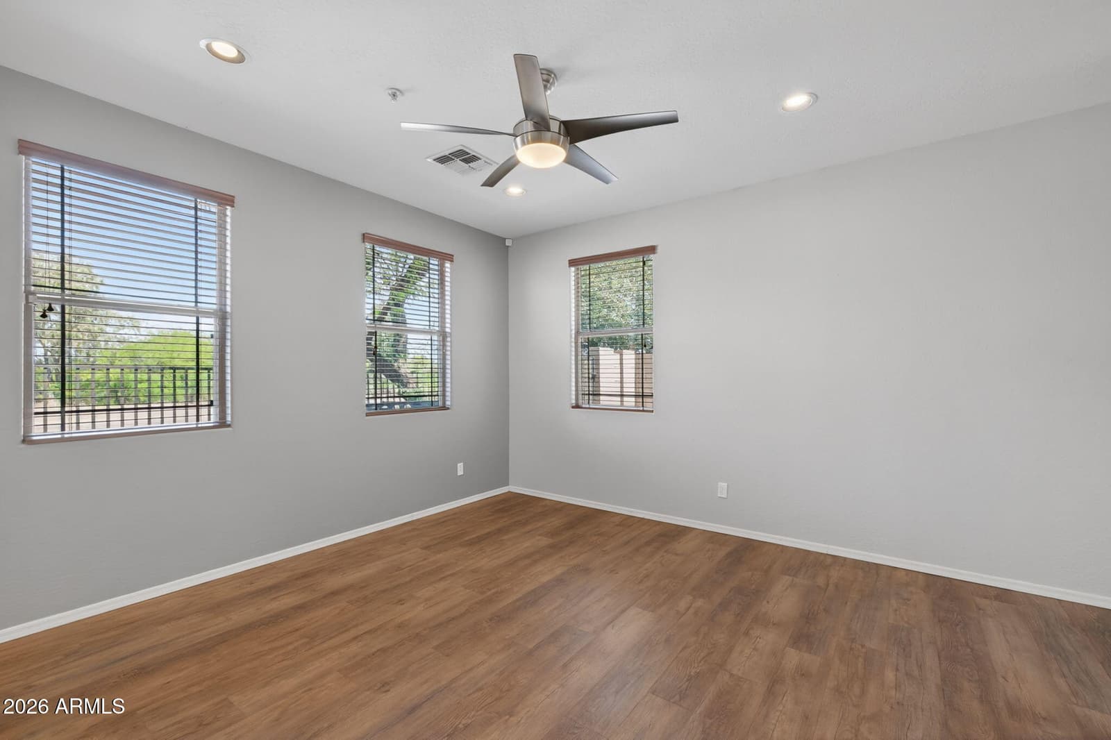 3064 E DUNBAR Drive, Phoenix, AZ 85042 — photo 11 of 38