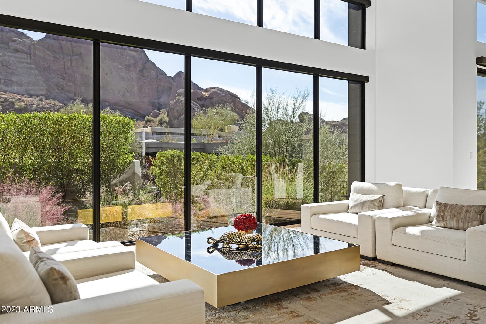5841 N ECHO CANYON Circle, Phoenix, AZ 85018 — photo 13 of 101