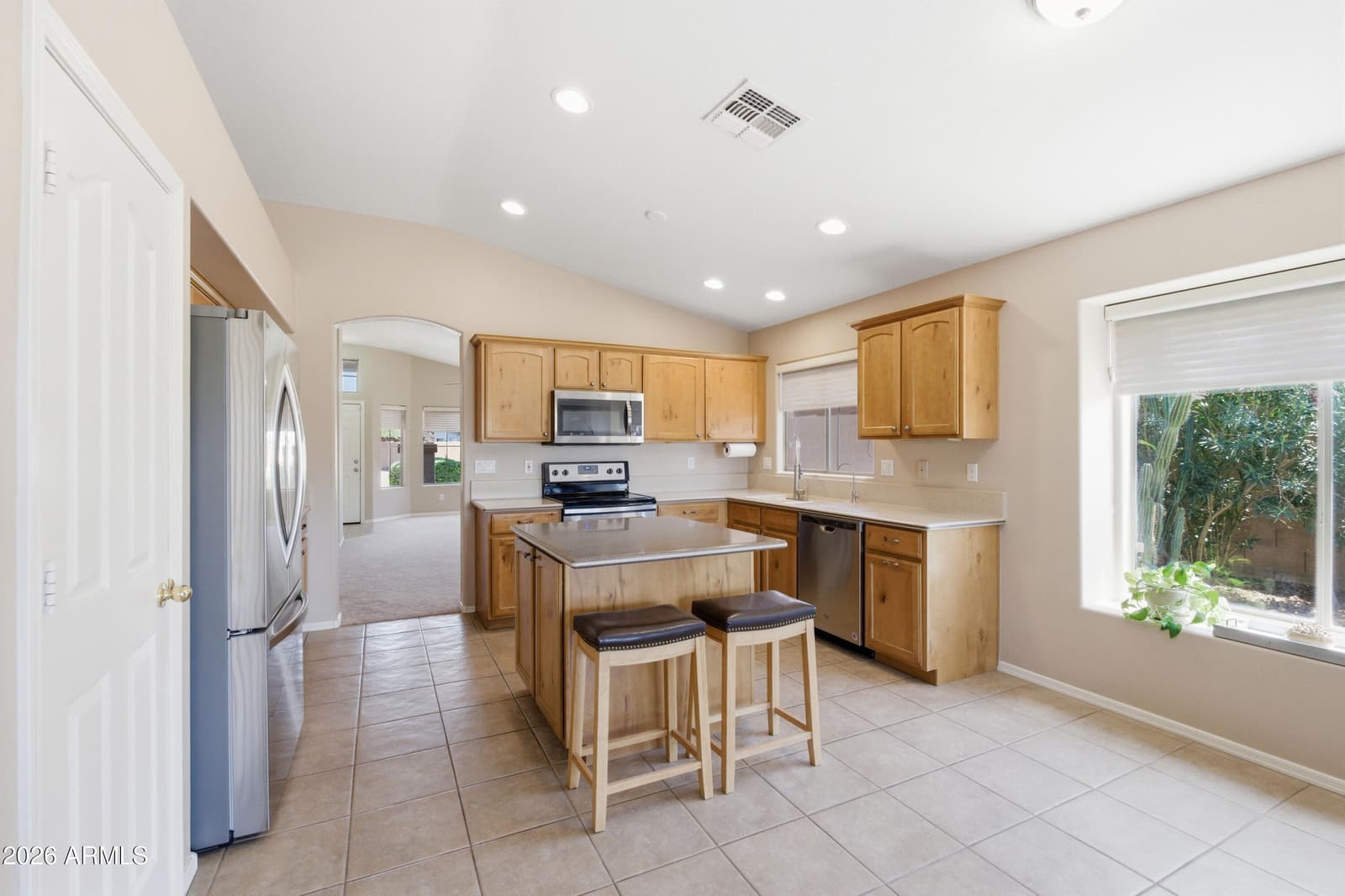 31267 N CLARIDGE Circle, San Tan Valley, AZ 85143 — photo 10 of 50