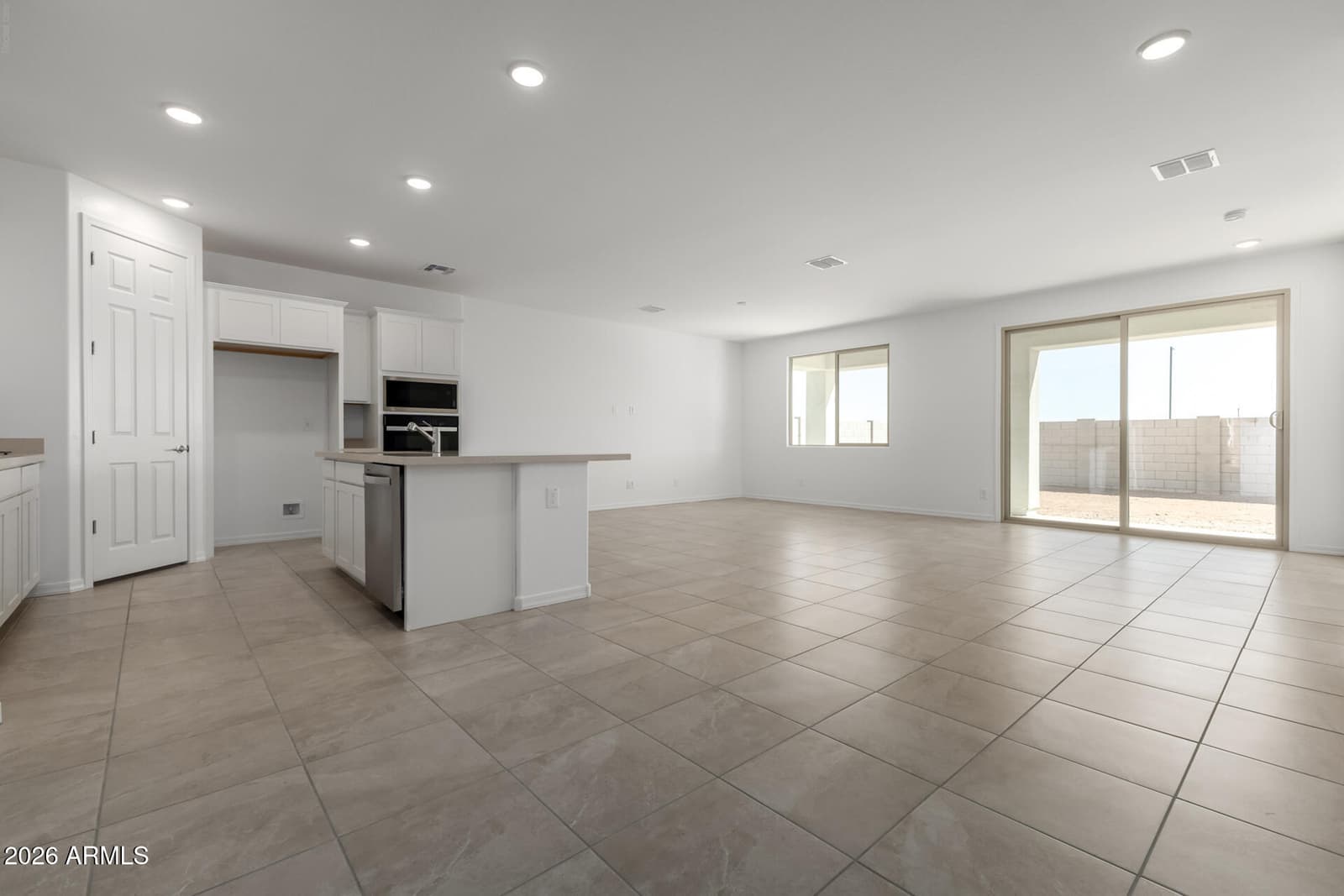 17269 W Saguaro Vista Drive, Surprise, AZ 85387 — photo 4 of 12