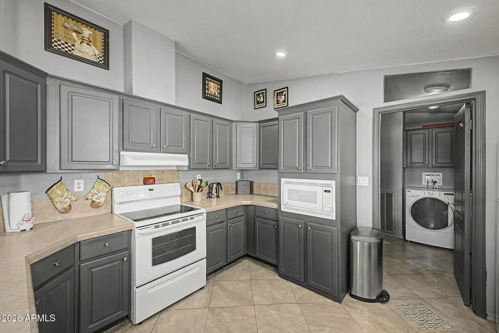 7300 N 51ST Avenue C49, Glendale, AZ 85301 — photo 11 of 47