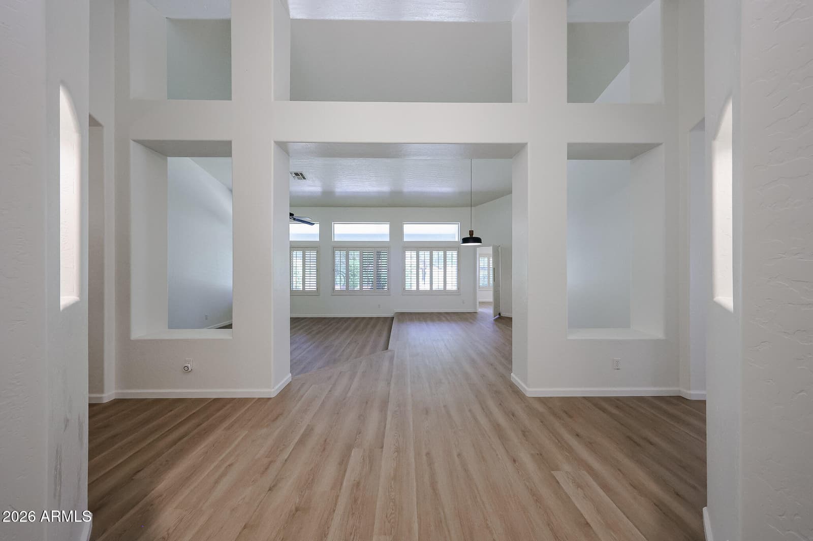 1330 E VOLTAIRE Avenue, Phoenix, AZ 85022 — photo 4 of 54