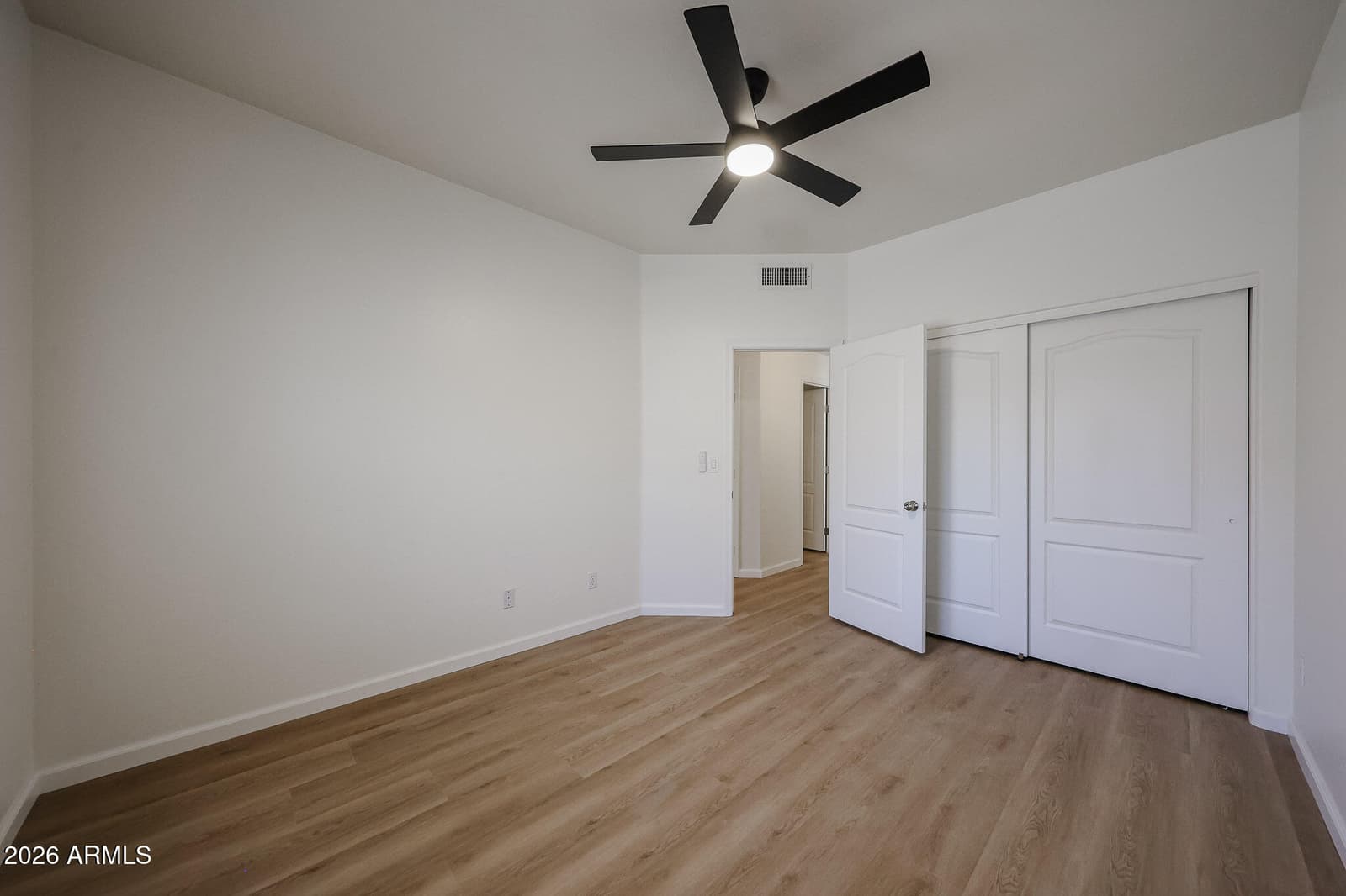 1330 E VOLTAIRE Avenue, Phoenix, AZ 85022 — photo 33 of 54
