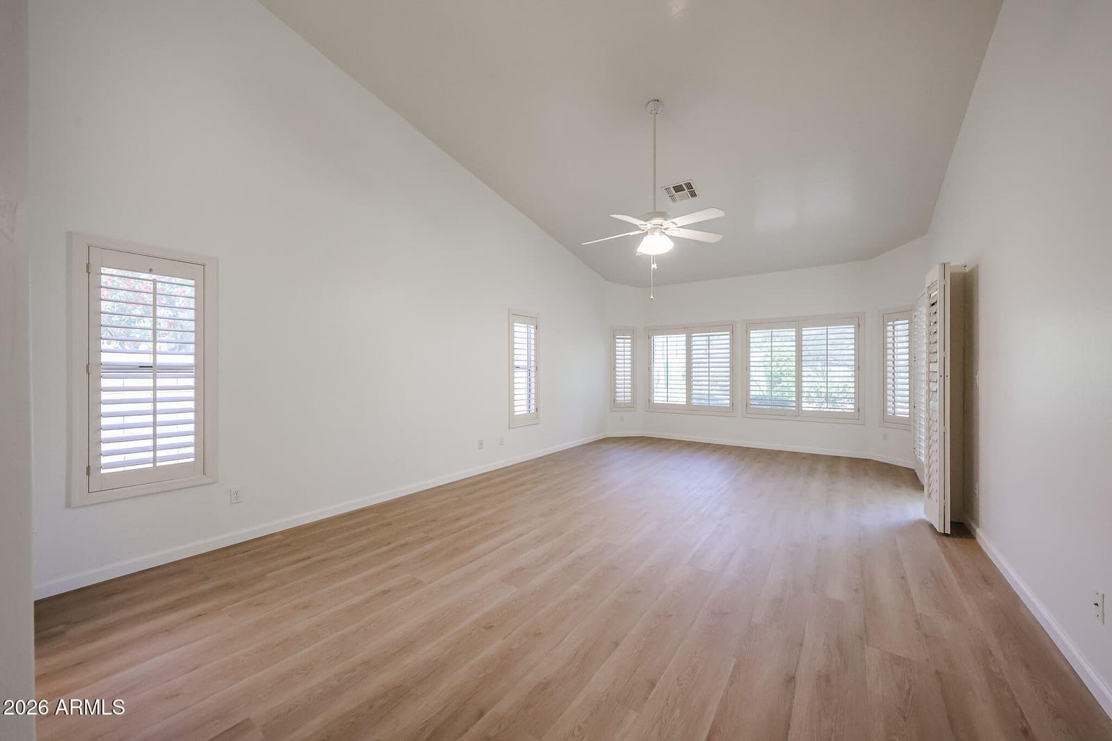 1330 E VOLTAIRE Avenue, Phoenix, AZ 85022 — photo 24 of 54