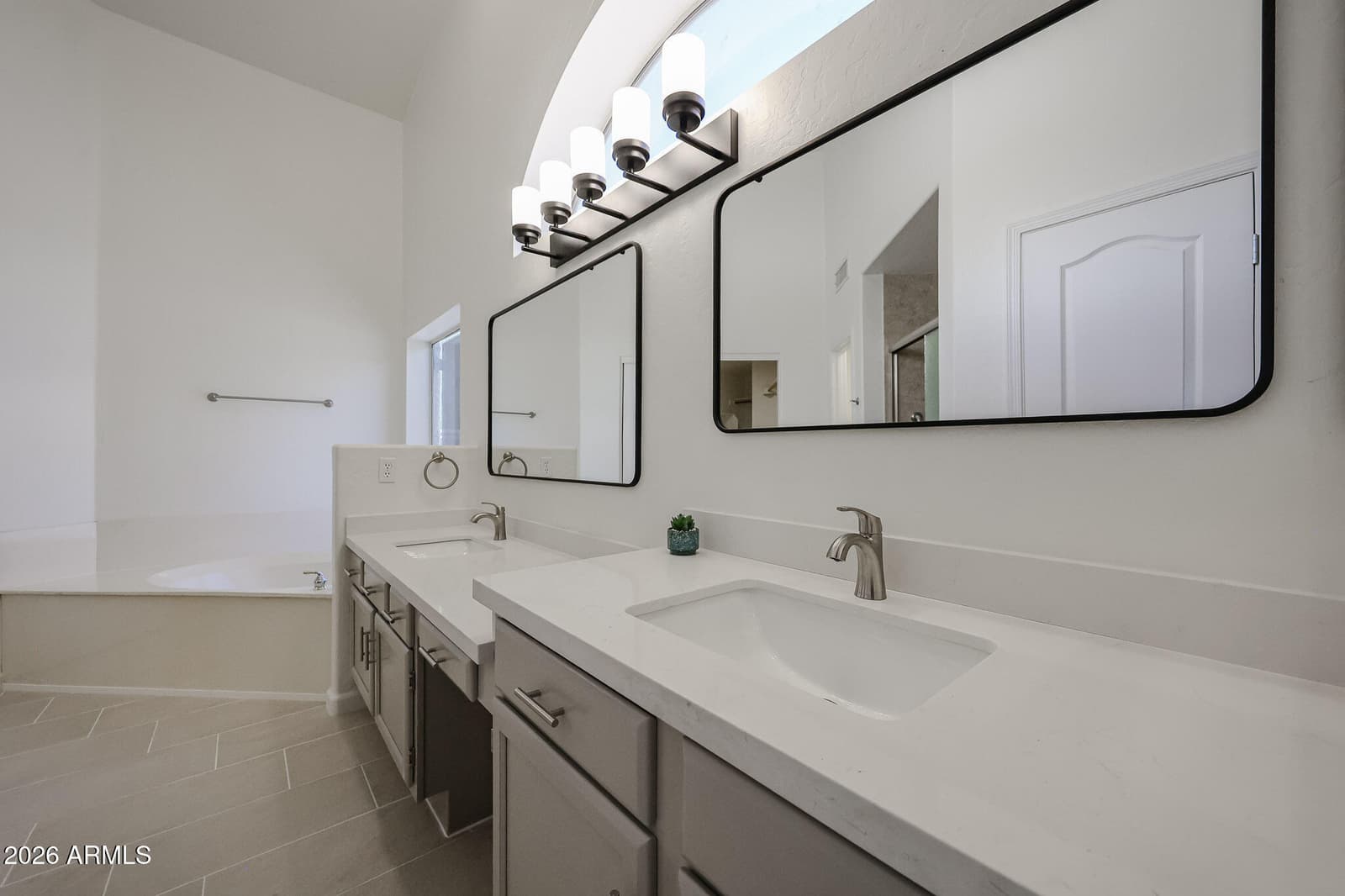 1330 E VOLTAIRE Avenue, Phoenix, AZ 85022 — photo 29 of 54