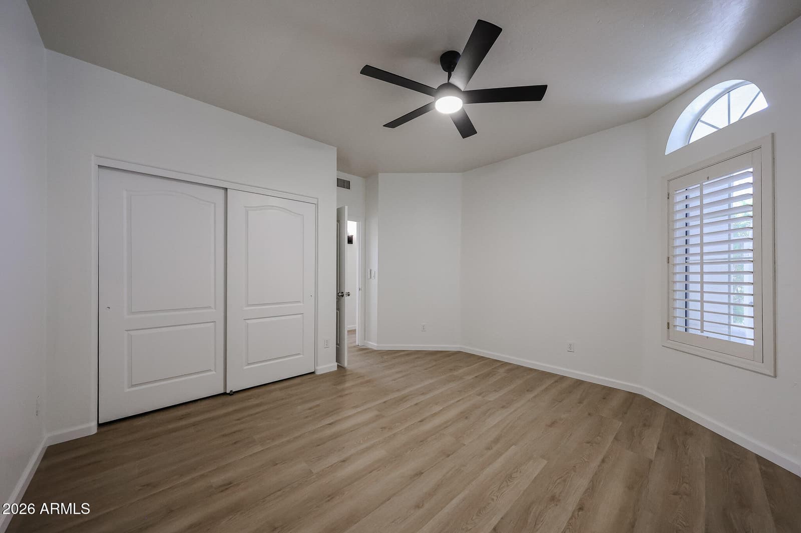 1330 E VOLTAIRE Avenue, Phoenix, AZ 85022 — photo 37 of 54