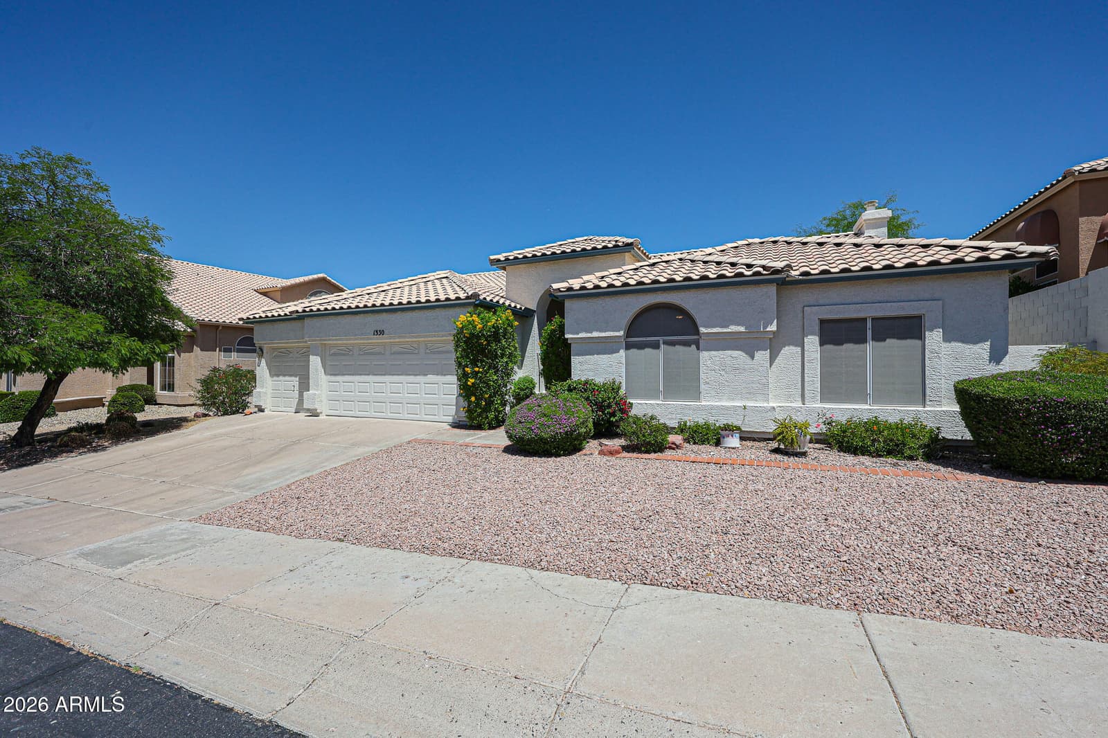 1330 E VOLTAIRE Avenue, Phoenix, AZ 85022 — photo 3 of 54