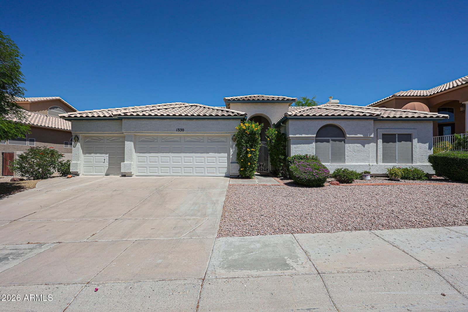 1330 E VOLTAIRE Avenue, Phoenix, AZ 85022 — photo 1 of 54