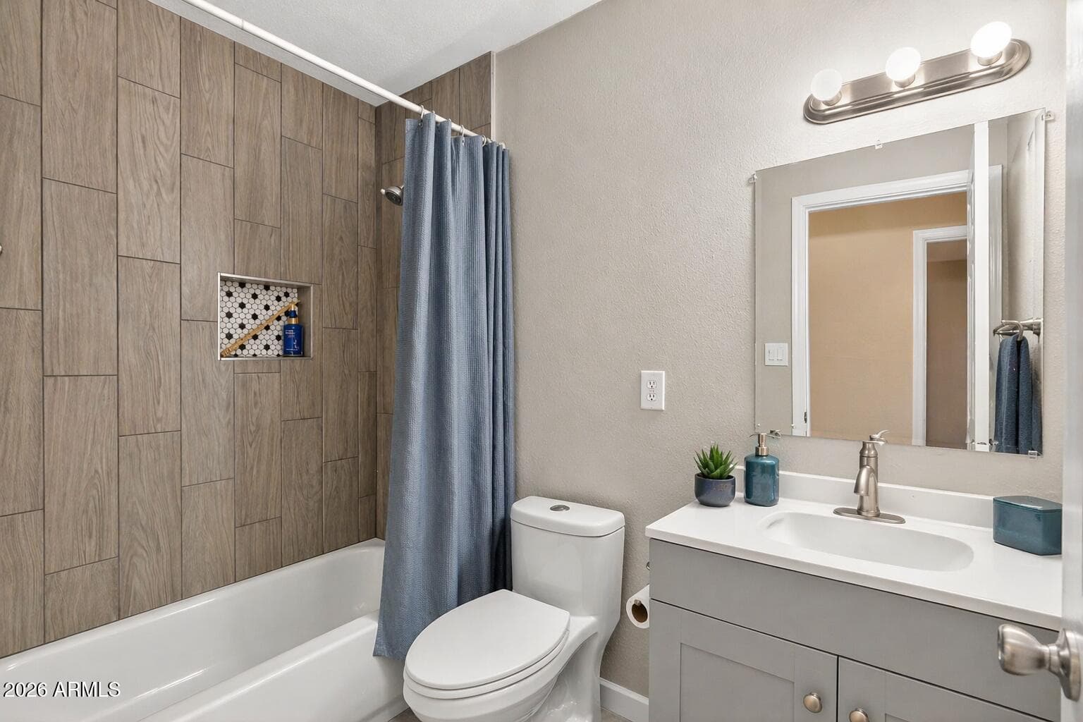 2433 W Tonto Street, Phoenix, AZ 85009 — photo 8 of 13