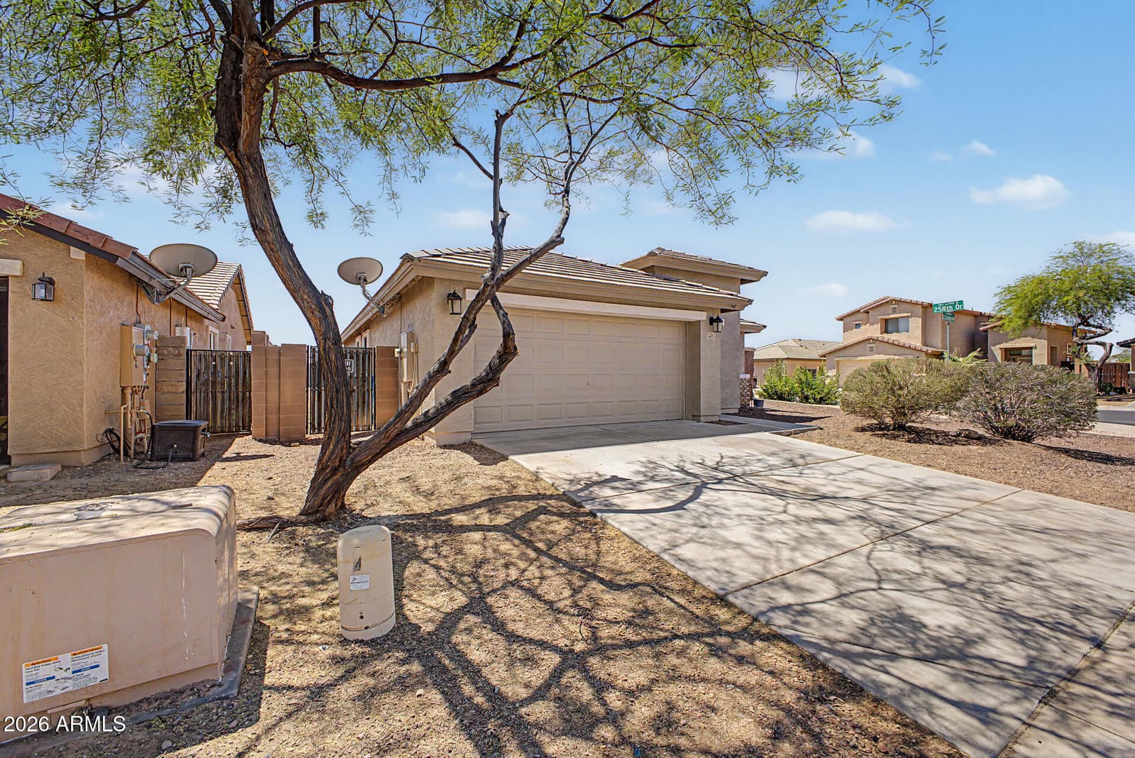 25875 W ST CATHERINE Avenue, Buckeye, AZ 85326 — photo 4 of 30