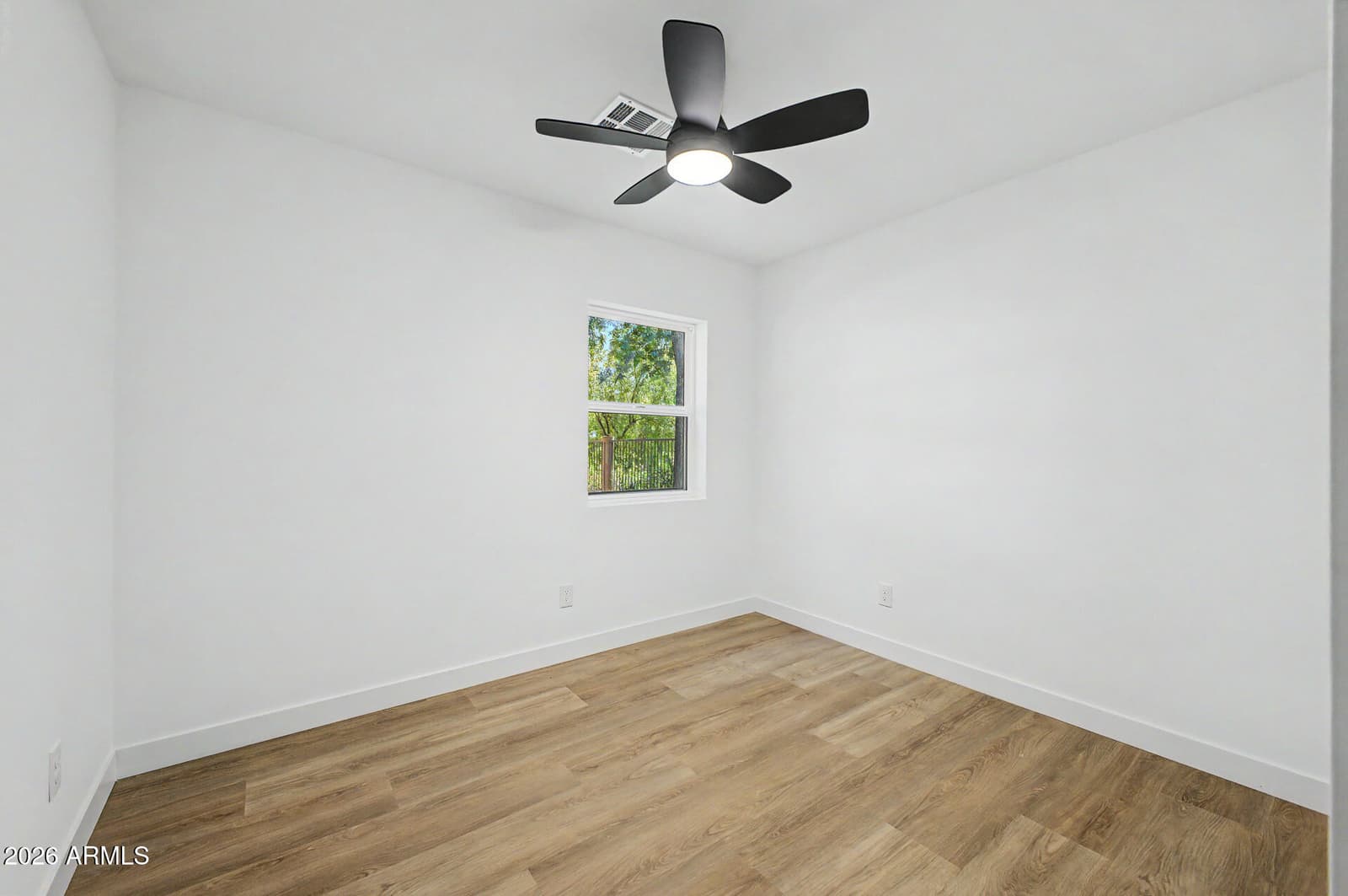 7601 N 59TH Lane N, Glendale, AZ 85301 — photo 25 of 36