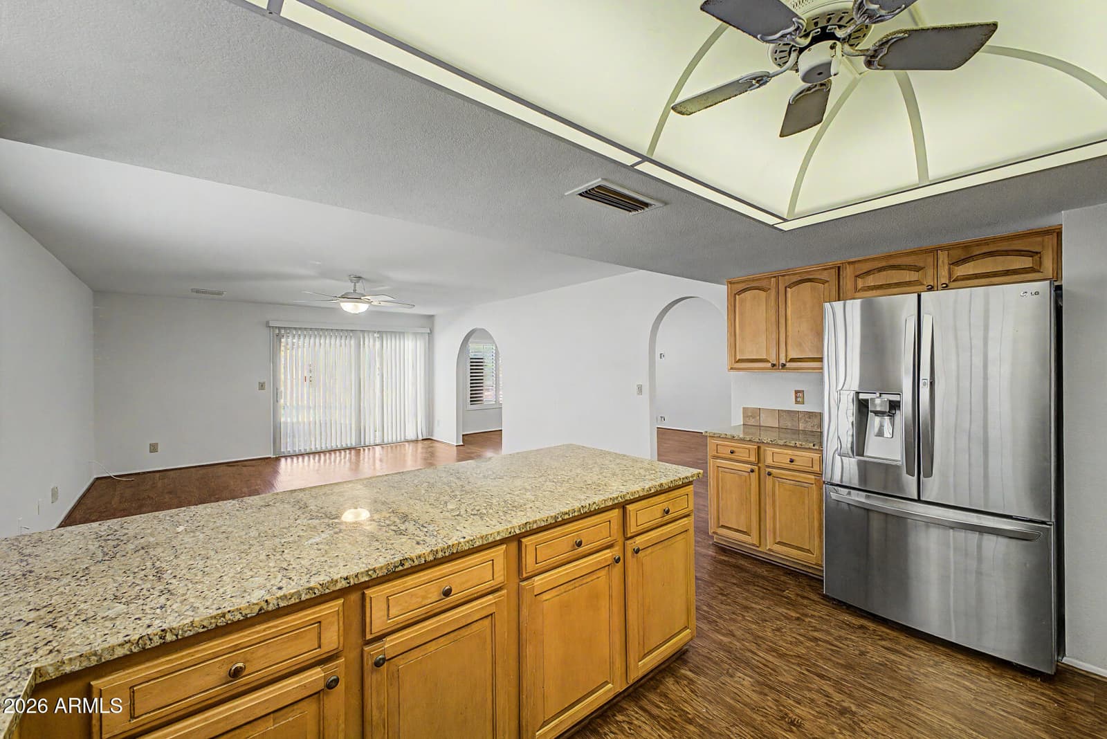 13019 N 36TH Drive, Phoenix, AZ 85029 — photo 12 of 44
