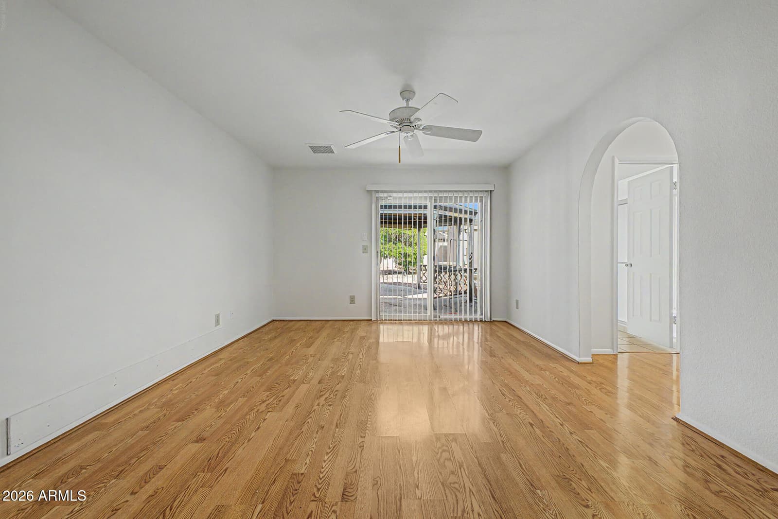 13019 N 36TH Drive, Phoenix, AZ 85029 — photo 13 of 44