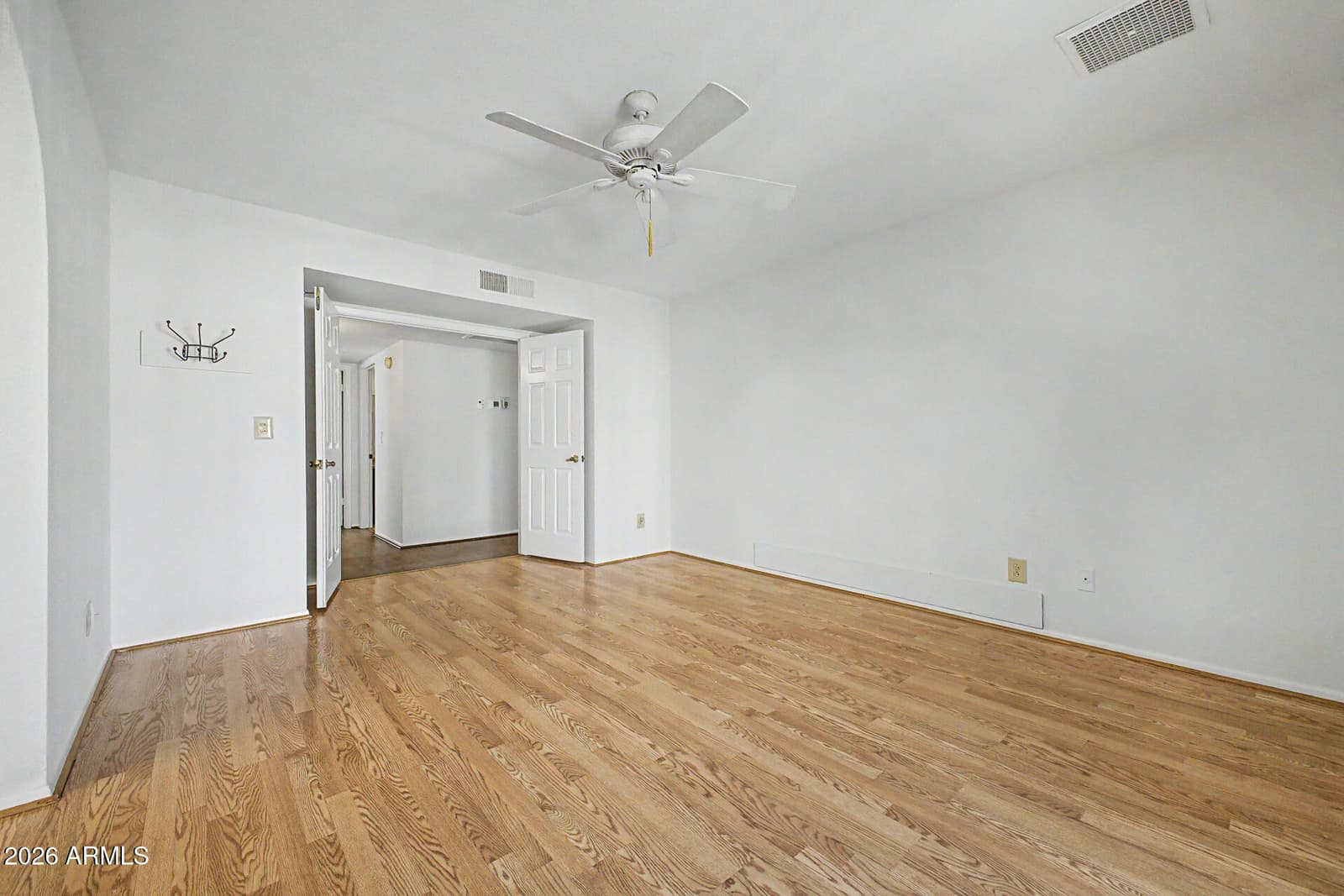 13019 N 36TH Drive, Phoenix, AZ 85029 — photo 15 of 44
