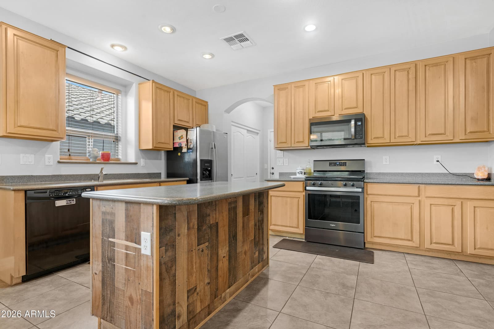 951 E PENNY Lane, San Tan Valley, AZ 85140 — photo 16 of 44