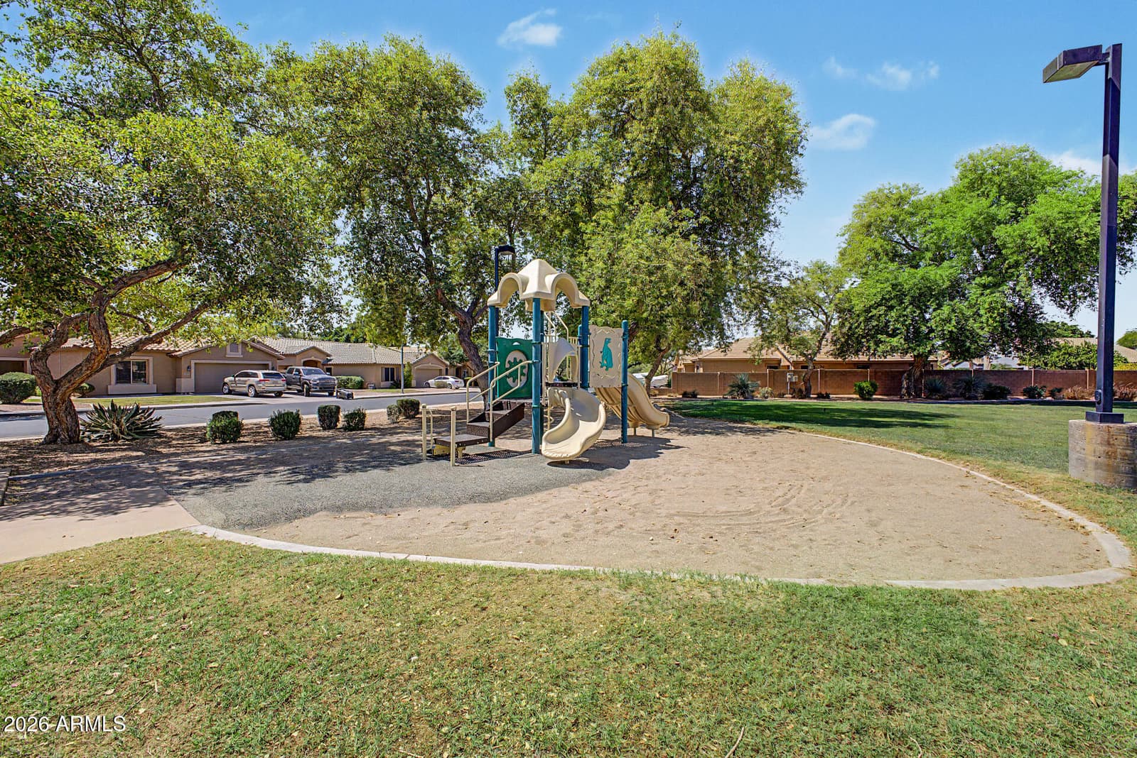10334 E JUANITA Avenue, Mesa, AZ 85209 — photo 35 of 38