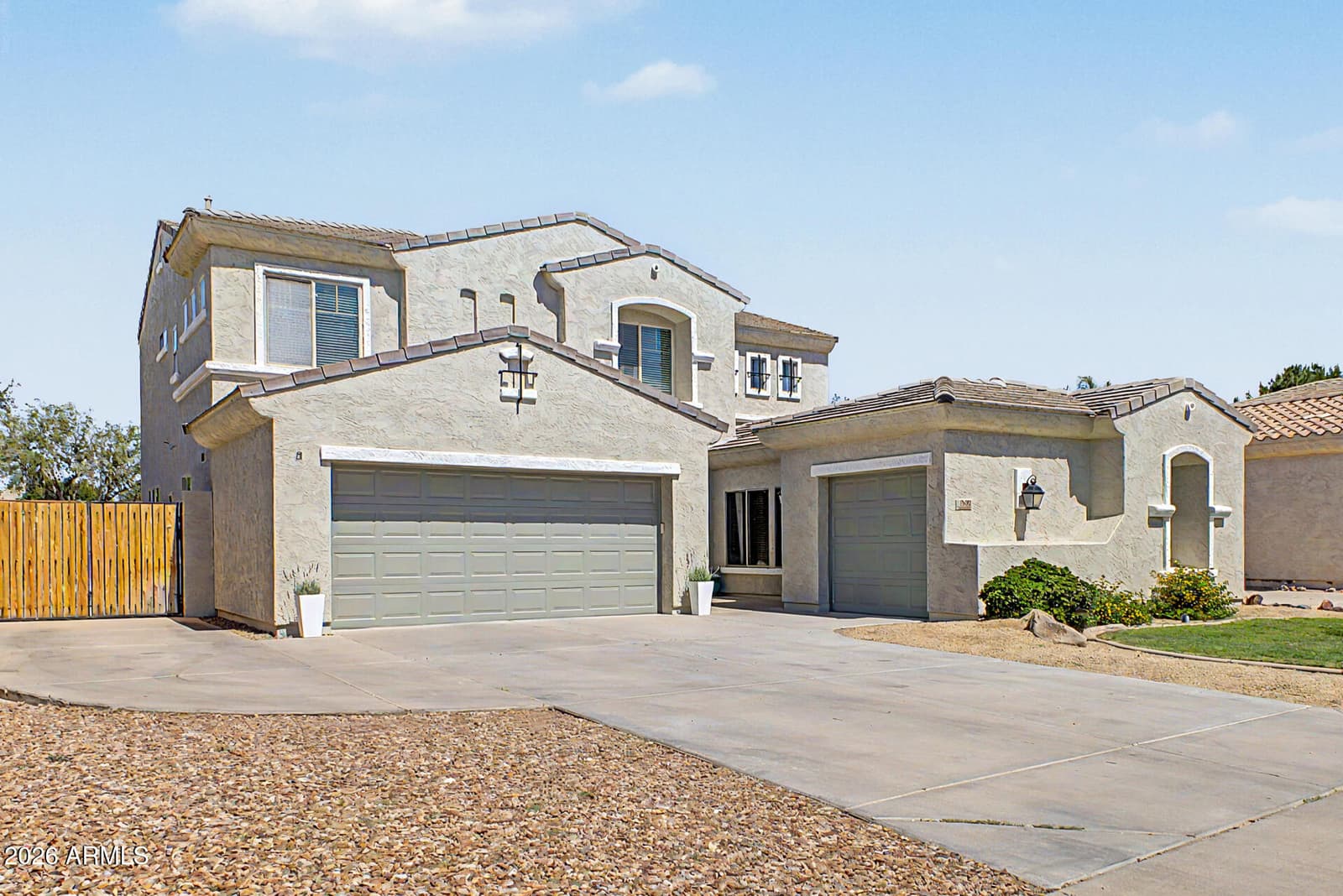 10334 E JUANITA Avenue, Mesa, AZ 85209 — photo 4 of 38