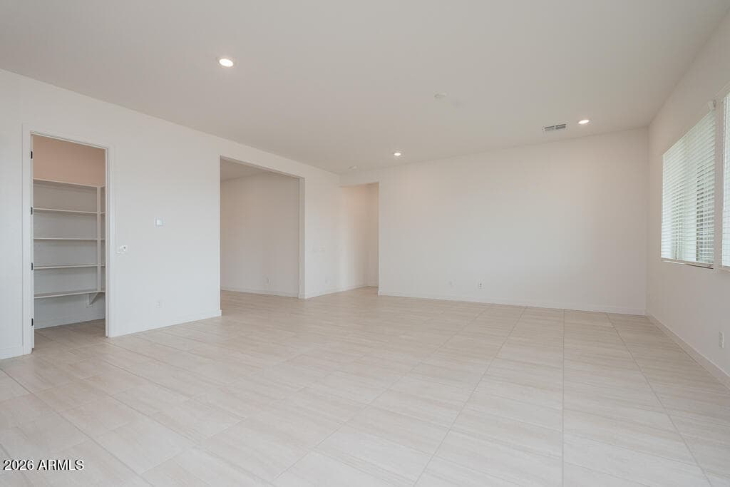 17641 W HIGHLAND Avenue, Goodyear, AZ 85395 — photo 4 of 21