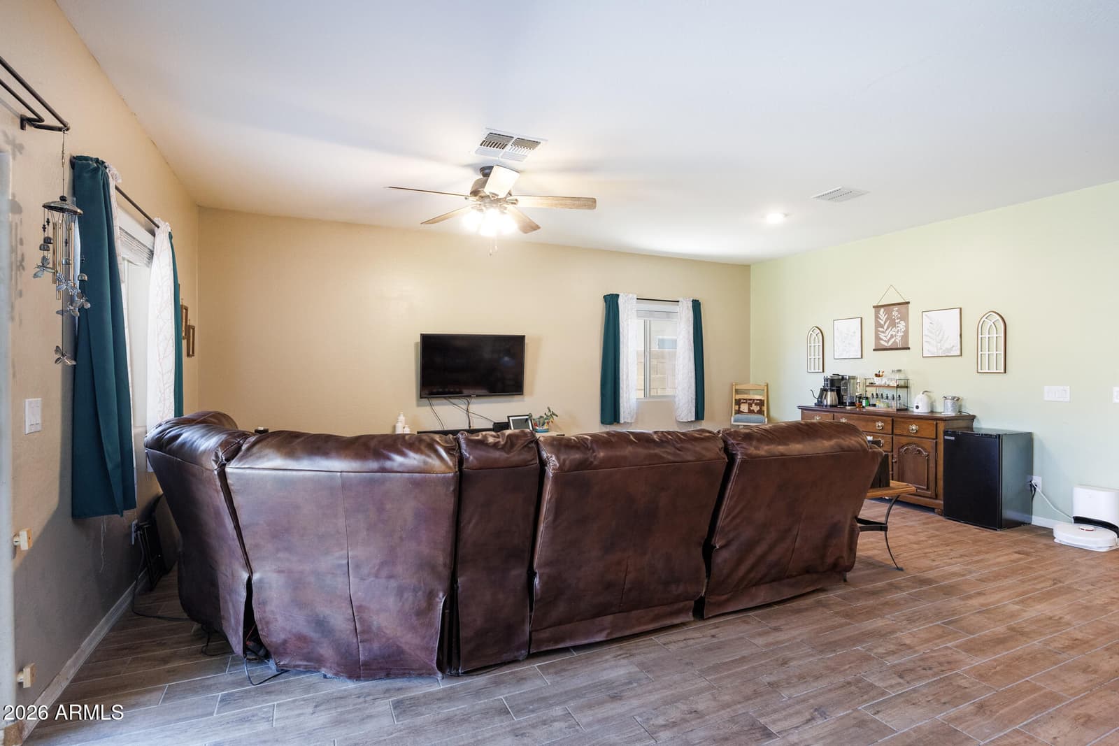 308 W PACIFIC Drive, Casa Grande, AZ 85122 — photo 8 of 46