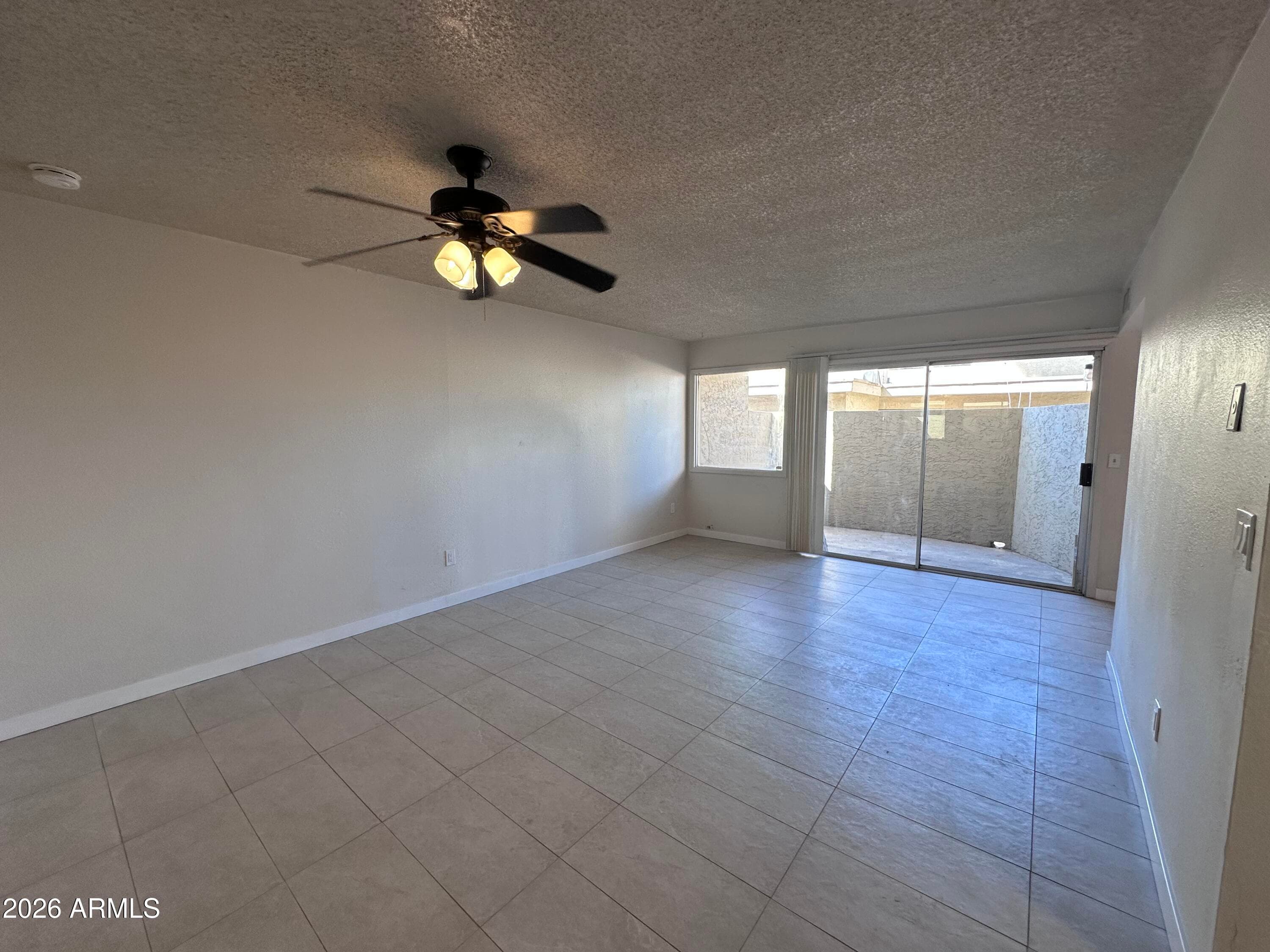 2690 N 43RD Avenue C, Phoenix, AZ 85009 — photo 5 of 22