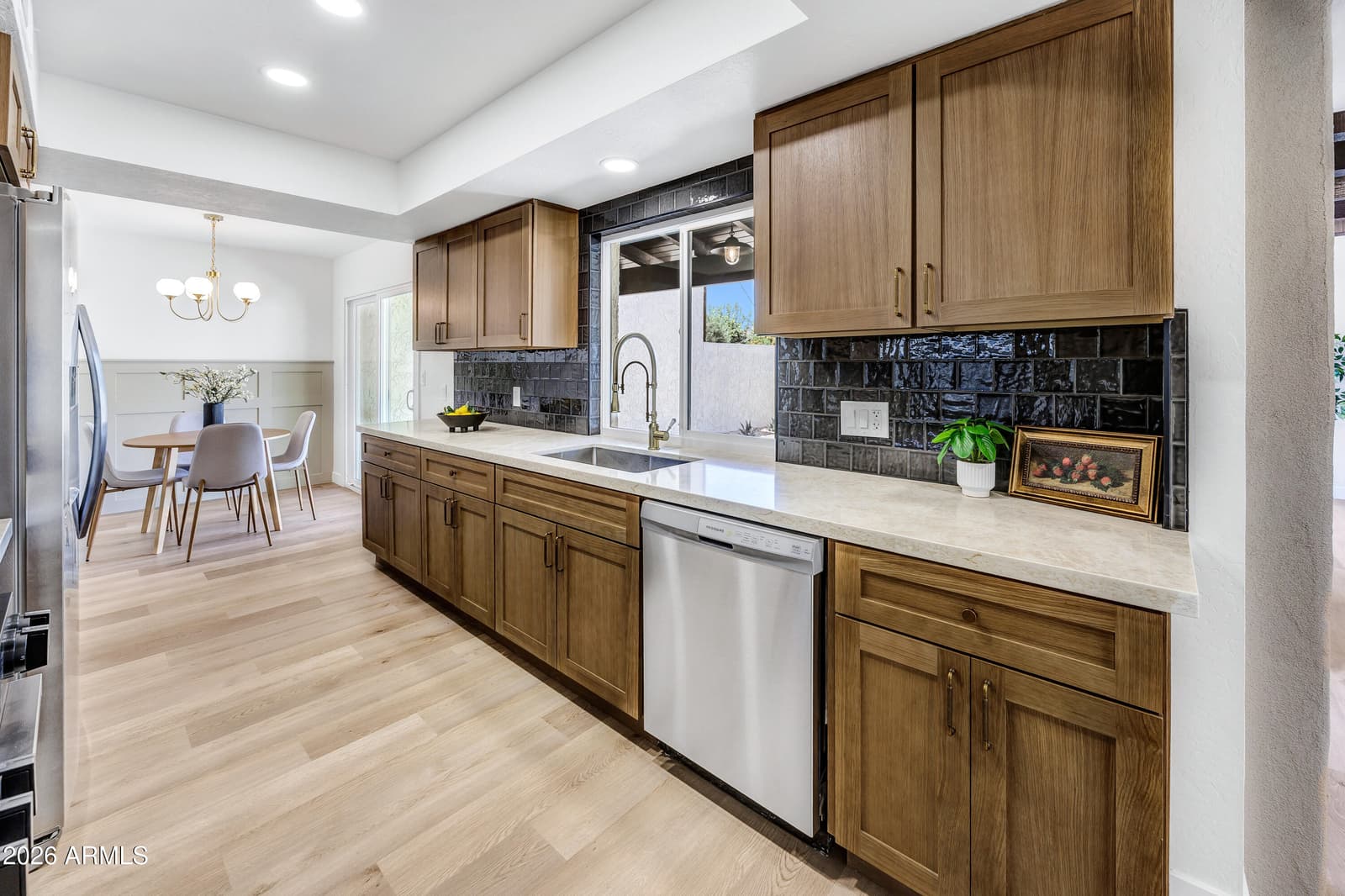 1002 W SOLAR Drive, Phoenix, AZ 85021 — photo 12 of 56