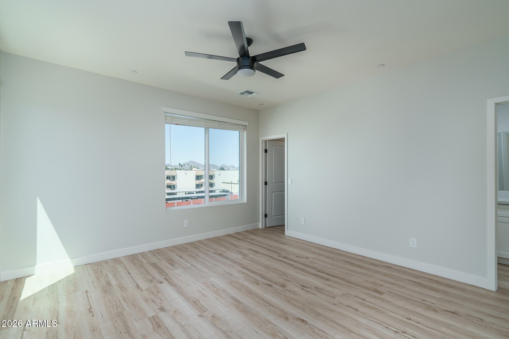 2601 E CLARENDON Avenue 14, Phoenix, AZ 85016 — photo 26 of 37