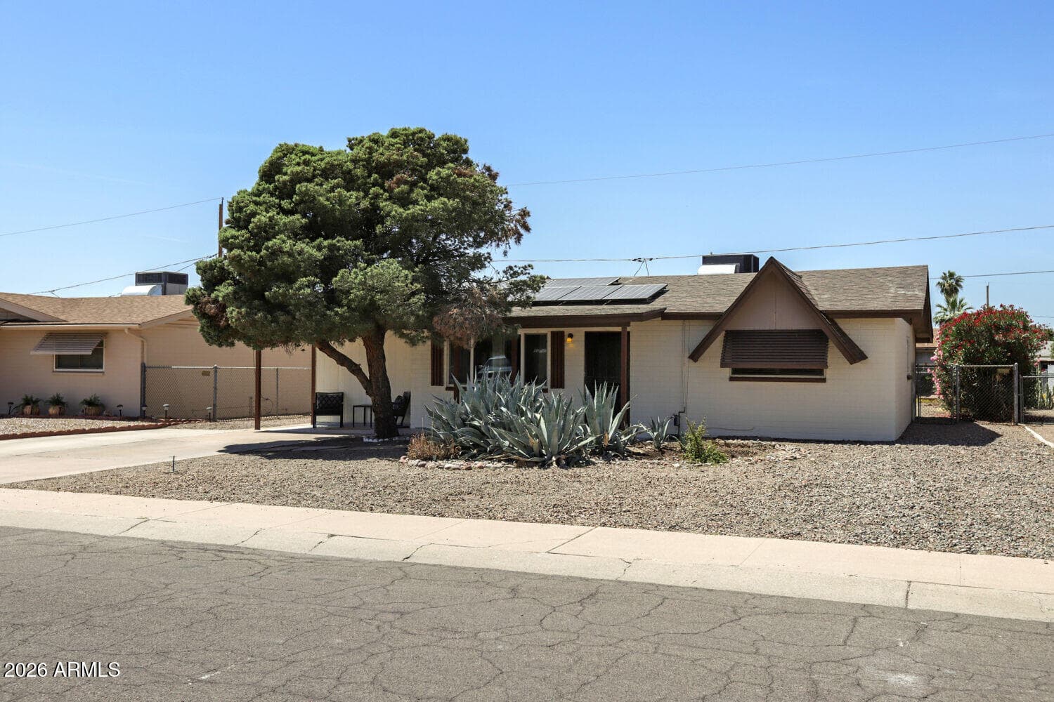 1220 S GRAND Drive, Apache Junction, AZ 85120 — photo 3 of 28