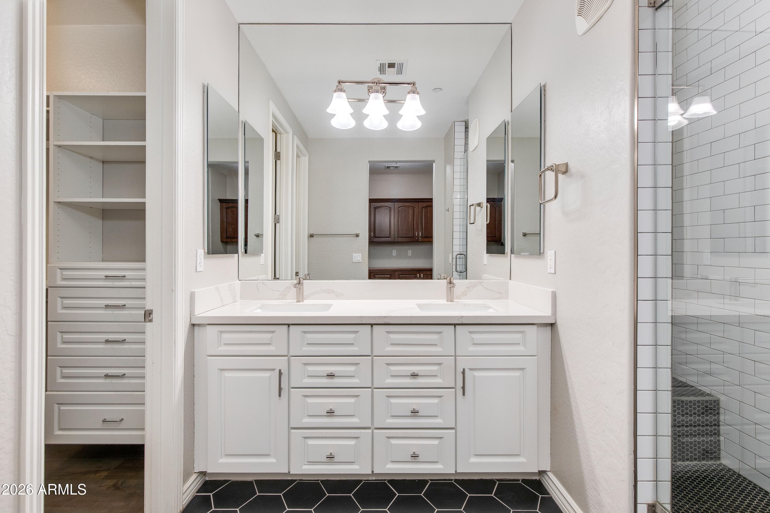 2449 E MONTECITO Avenue, Phoenix, AZ 85016 — photo 12 of 22