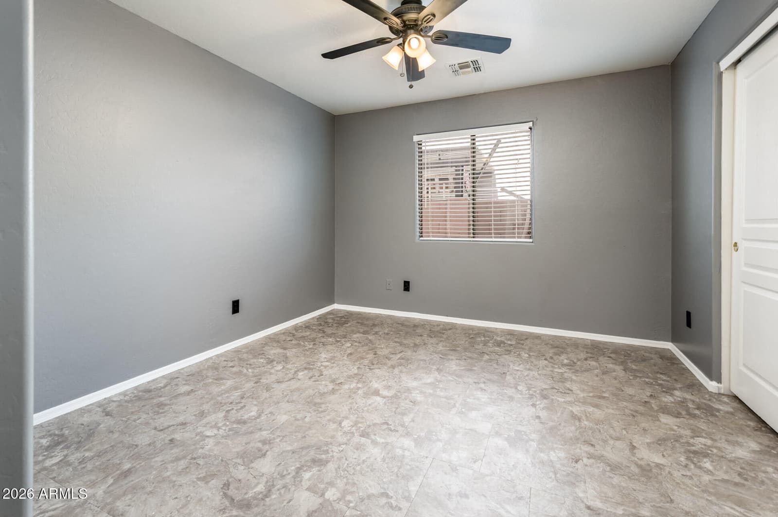 9735 W KIRBY Avenue, Tolleson, AZ 85353 — photo 6 of 33