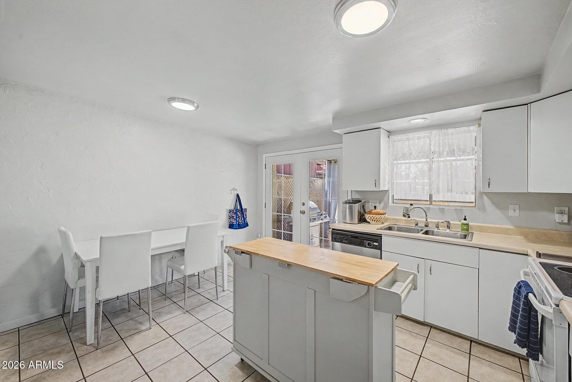 3998 S EVERGREEN Avenue, Tucson, AZ 85730 — photo 10 of 23