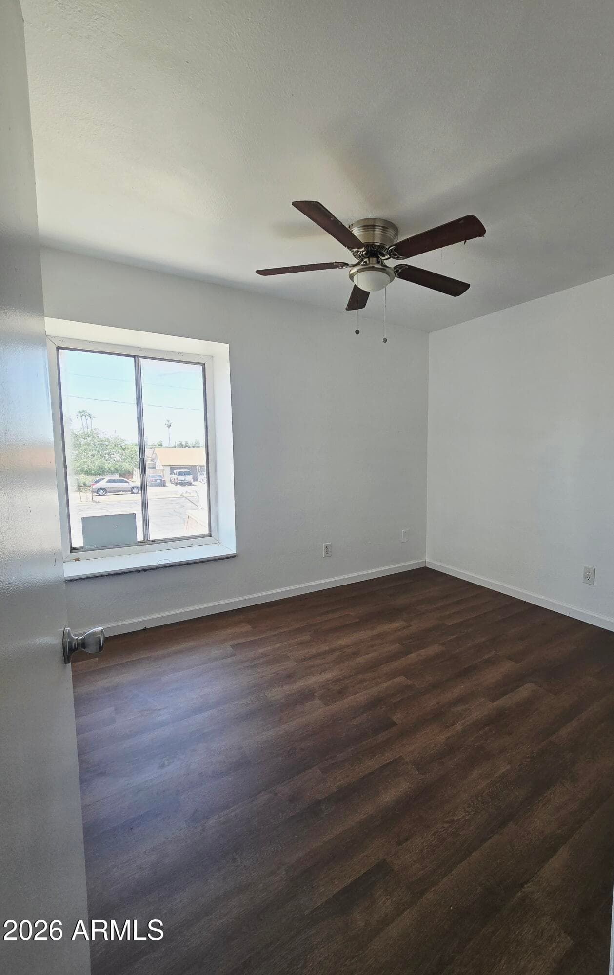 8426 N 34TH Drive, Phoenix, AZ 85051 — photo 6 of 10
