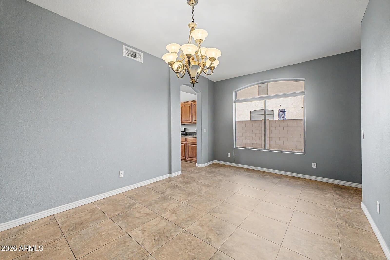 4208 E TETHER Trail, Phoenix, AZ 85050 — photo 10 of 35