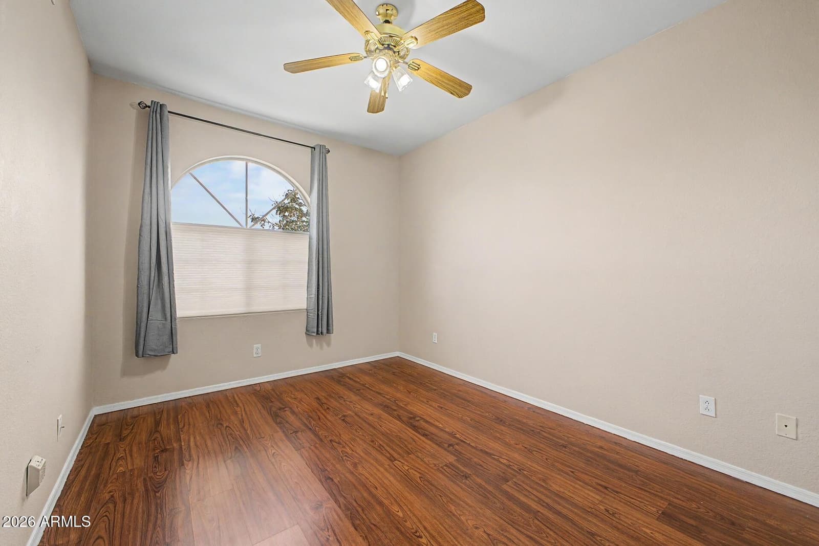 4208 E TETHER Trail, Phoenix, AZ 85050 — photo 22 of 35