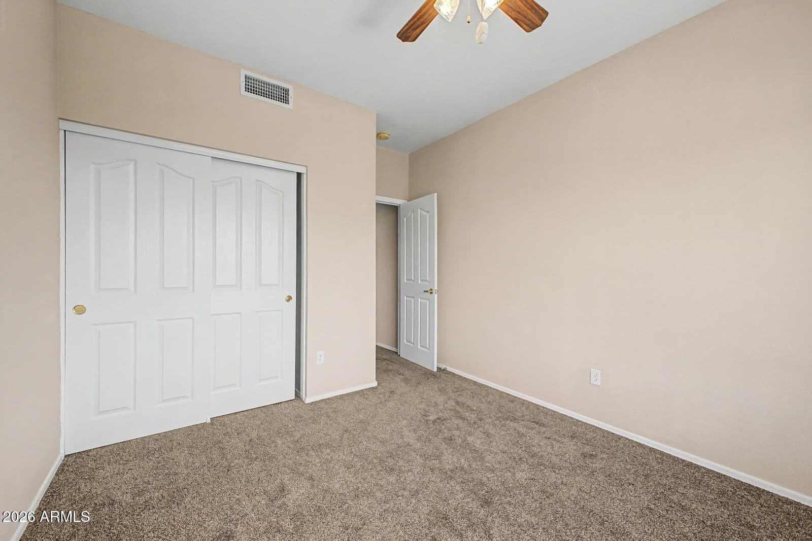 4208 E TETHER Trail, Phoenix, AZ 85050 — photo 28 of 35
