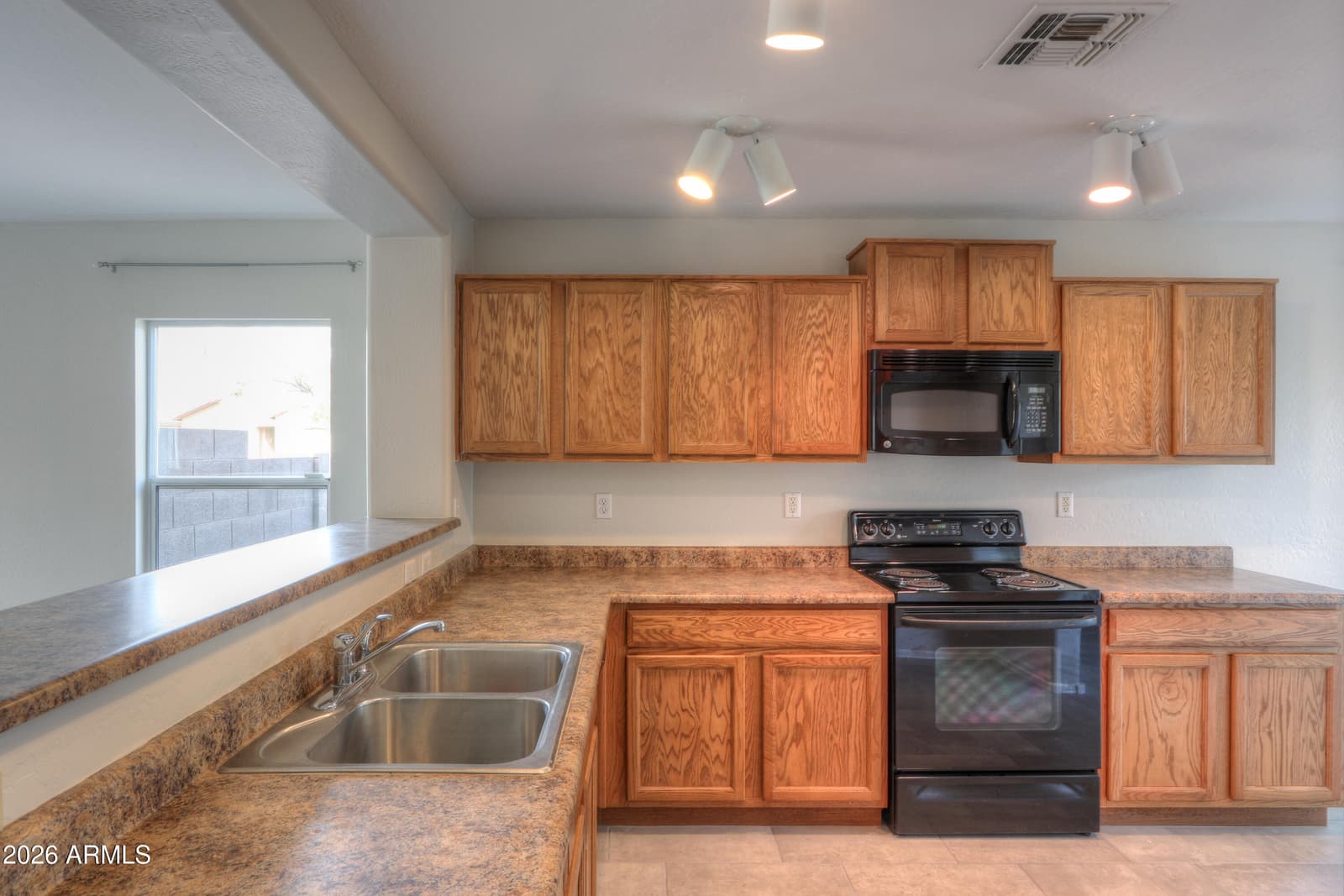 27976 N GOLD Lane, San Tan Valley, AZ 85143 — photo 10 of 48