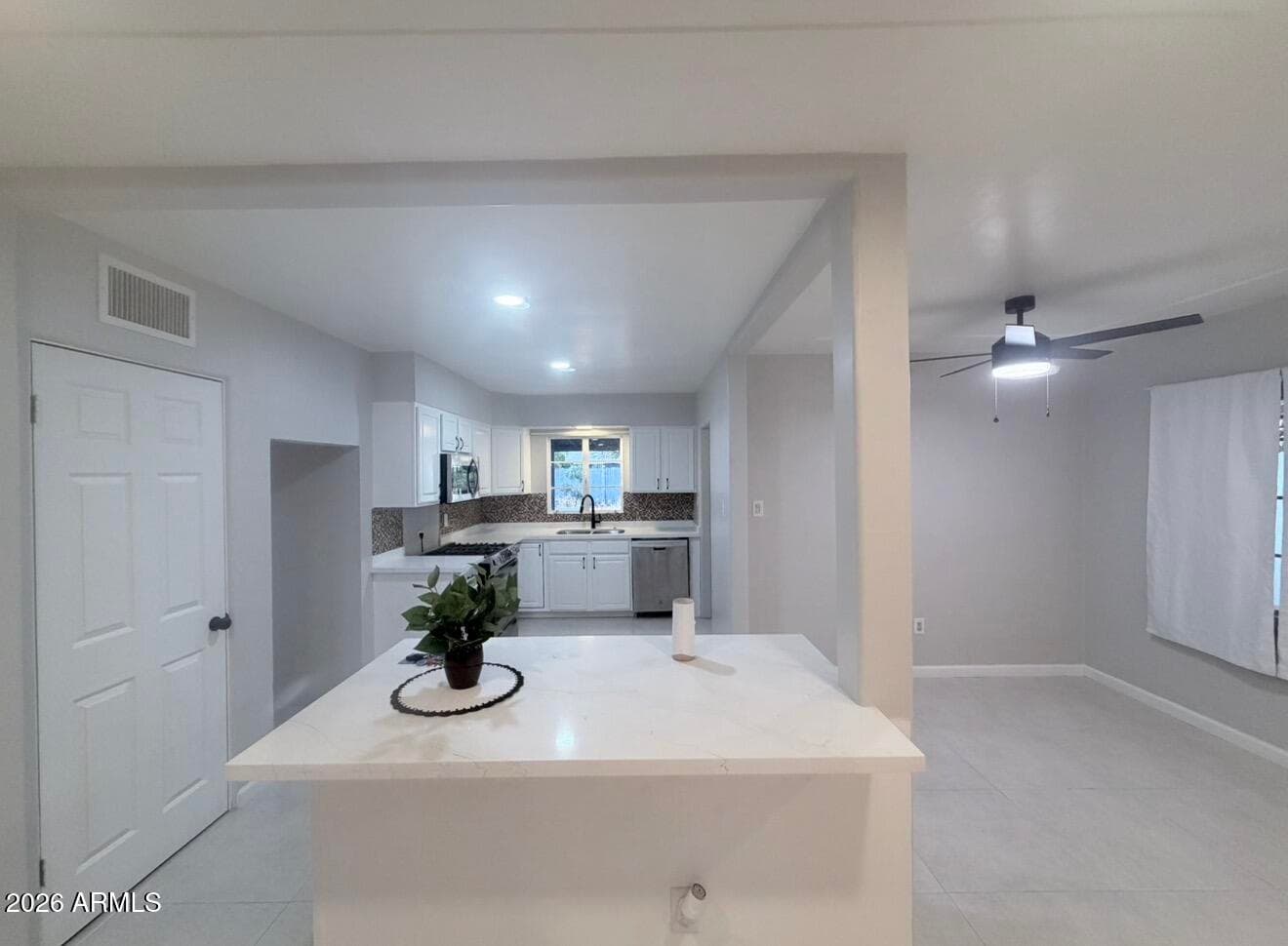2332 E FLOWER Street, Phoenix, AZ 85016 — photo 4 of 19