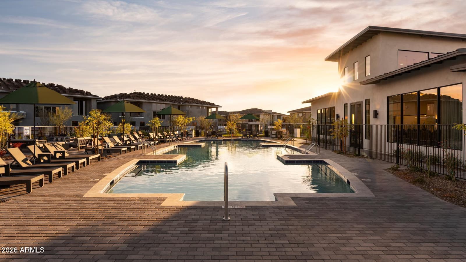 2121 W SONORAN DESERT Drive 123, Phoenix, AZ 85085 — photo 36 of 40