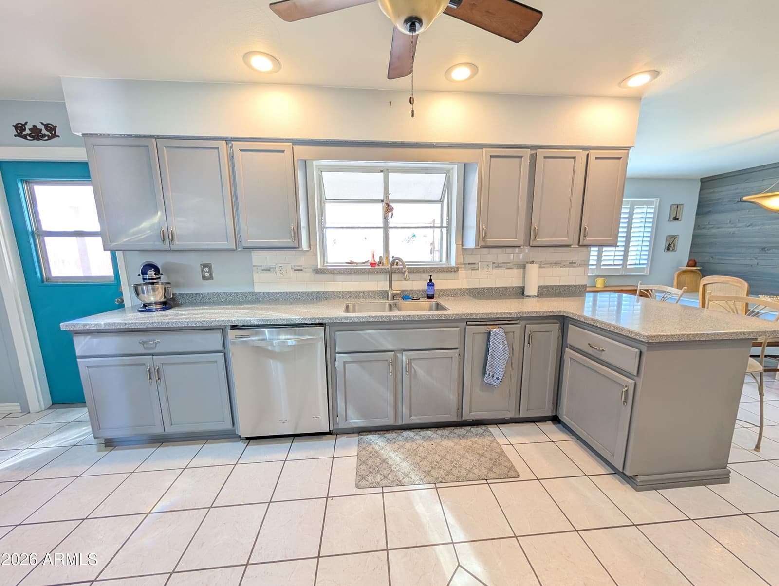 10214 W CLAIR Drive, Sun City, AZ 85351 — photo 11 of 20