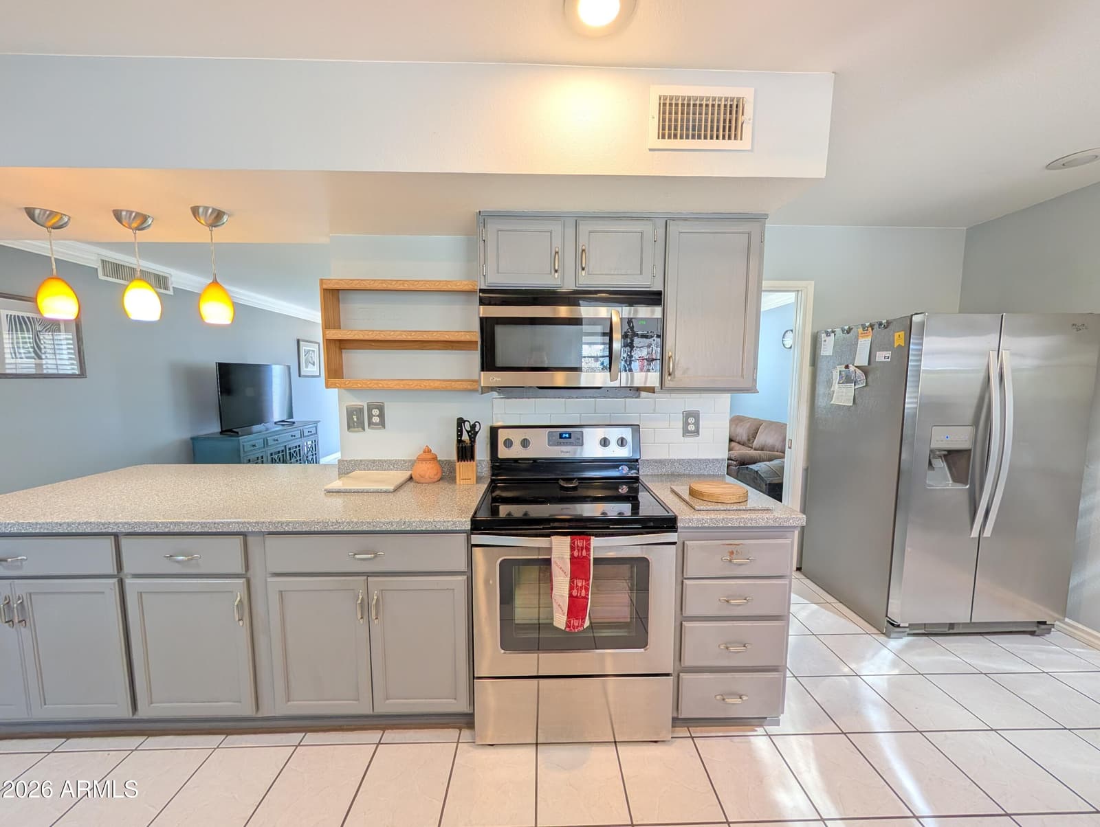 10214 W CLAIR Drive, Sun City, AZ 85351 — photo 10 of 20